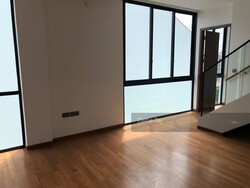 Lorong 105 Changi (D15), Terrace #251129531